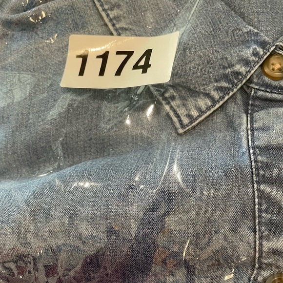 凸
J. Jill Women Shirt Size M Lightweight Chambray Tunic Long Sleeve Button Down - Picture 10 of 10